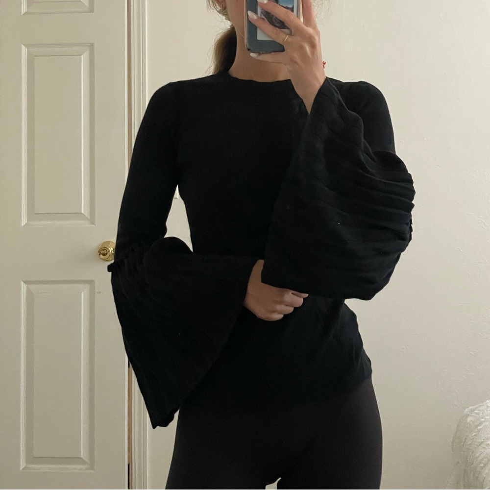 Banana republic black long sleeve with flare sleeves